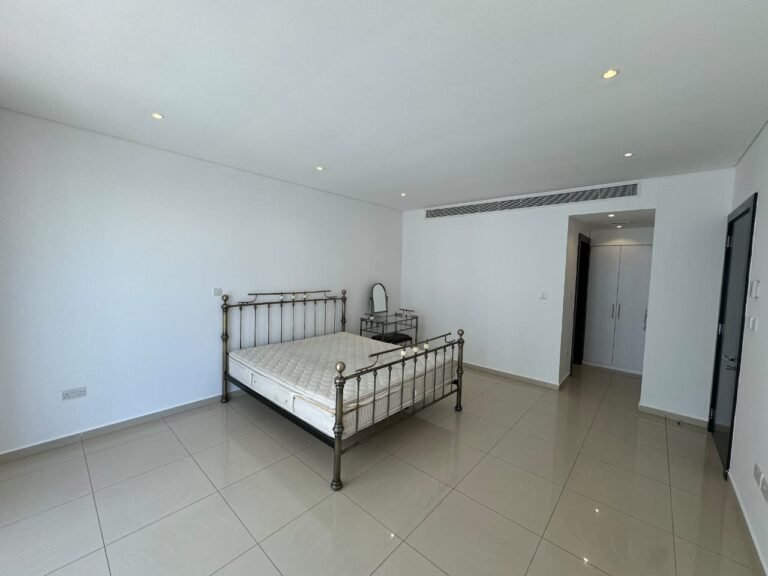2 BR Corner Spacious Apartment in Al Mouj – Seaview