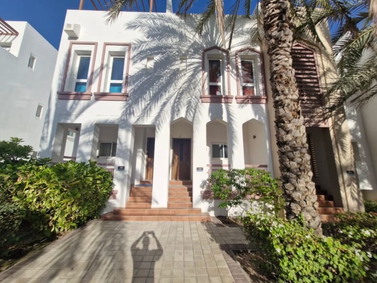 2 BR Fantastic Furnished Townhouse in Al Mouj
