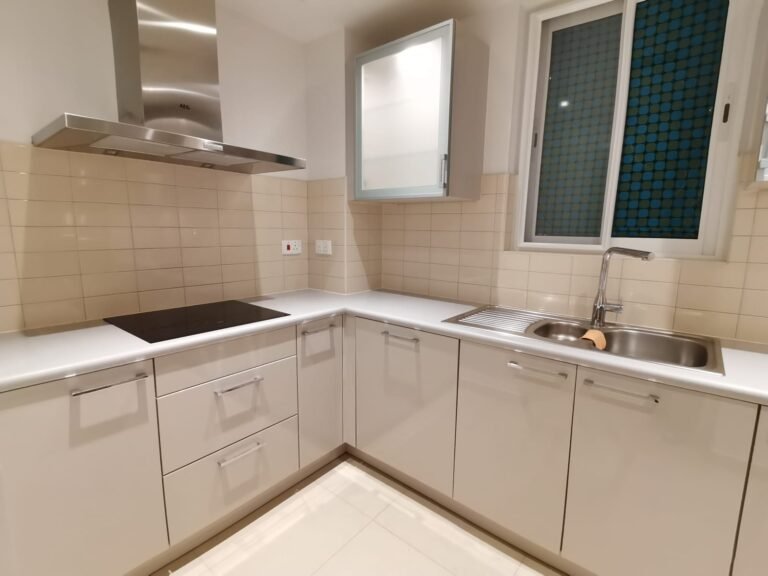 1 BR Modern Stunning Freehold Apartment in Al Mouj with Shared Amenities