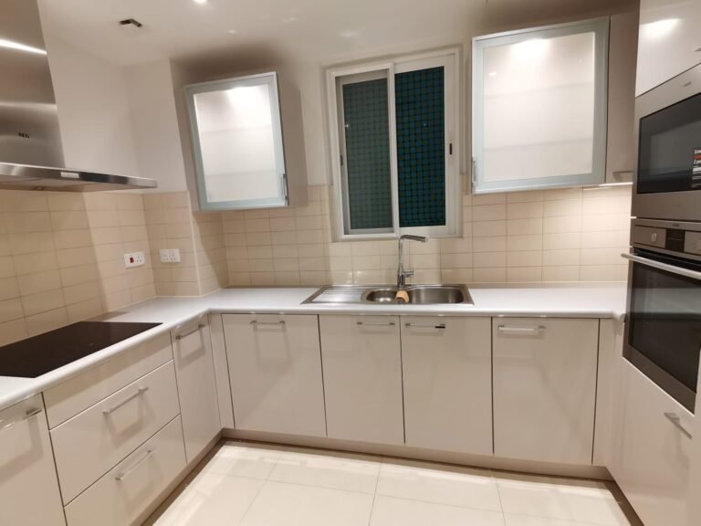 1 BR Modern Stunning Freehold Apartment in Al Mouj with Shared Amenities