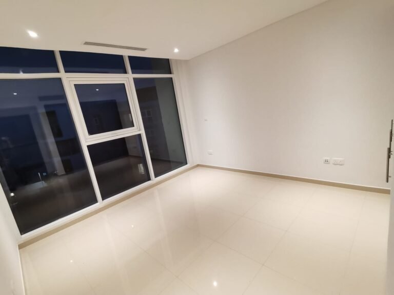 1 BR Modern Stunning Freehold Apartment in Al Mouj with Shared Amenities