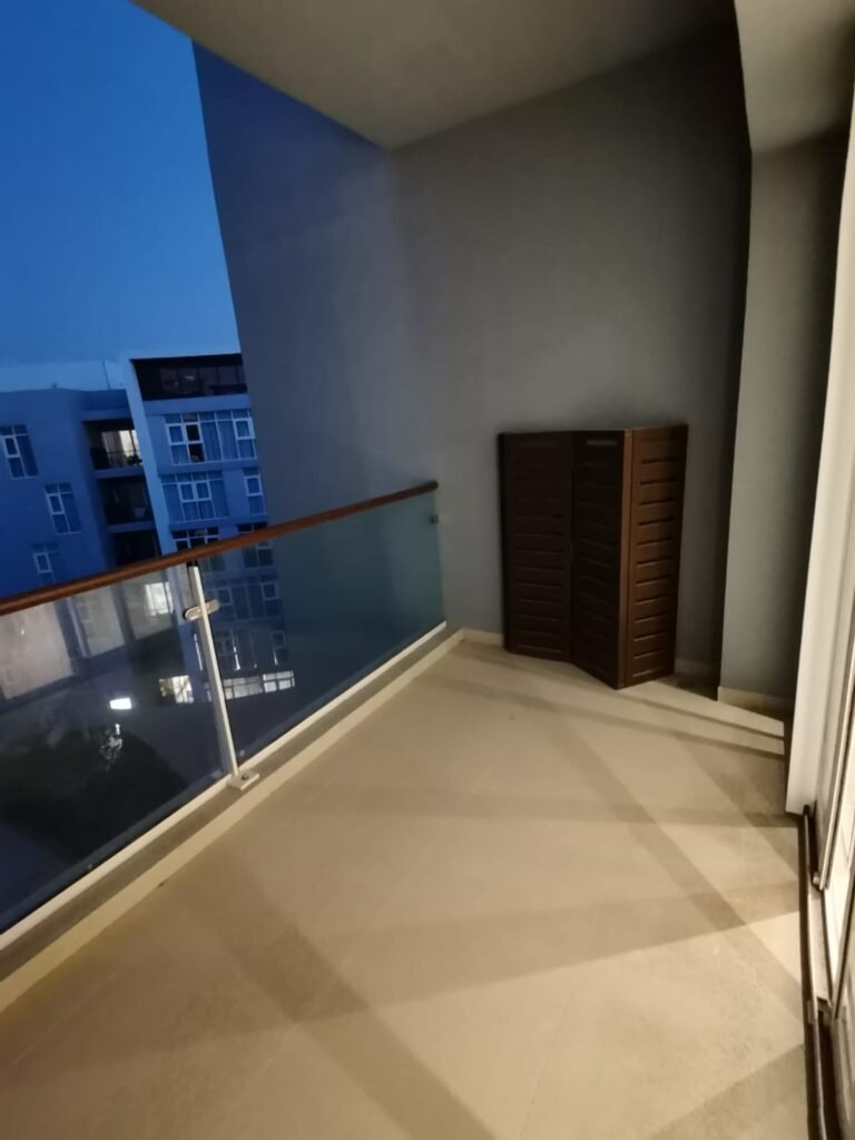 1 BR Modern Stunning Freehold Apartment in Al Mouj with Shared Amenities