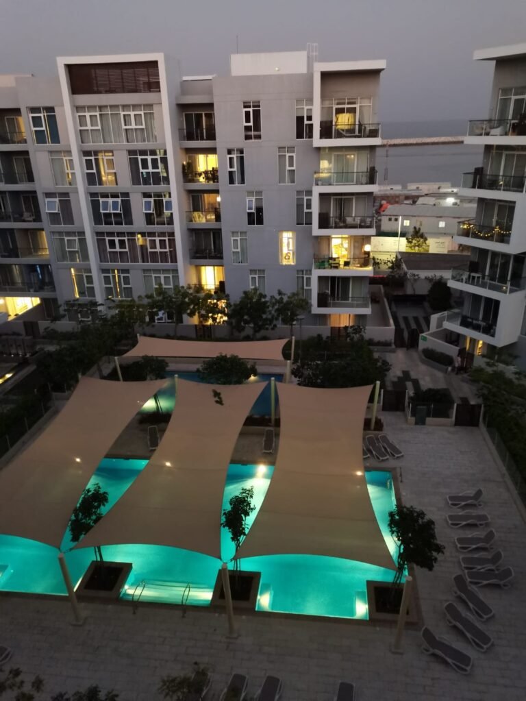 1 BR Modern Stunning Freehold Apartment in Al Mouj with Shared Amenities