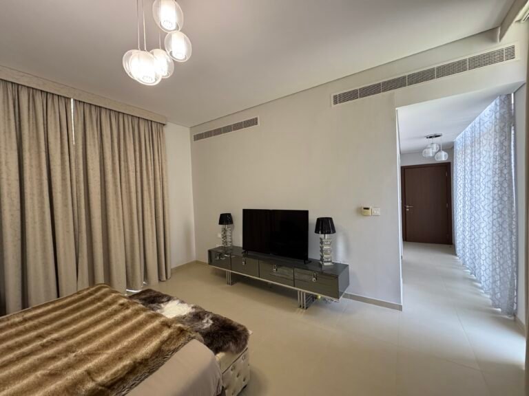 4 BR + Maid’s Room Furnished Luxury Villa with Lake View in Muscat Bay