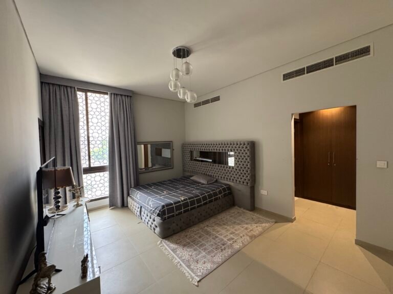 4 BR + Maid’s Room Furnished Luxury Villa with Lake View in Muscat Bay