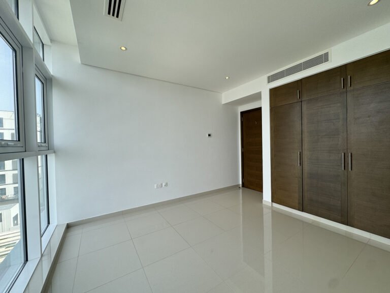 2 BR Freehold Apartment - Al Mouj with Shared Pool & Gym