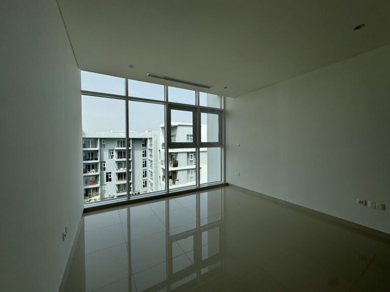 2 BR Freehold Apartment - Al Mouj with Shared Pool & Gym