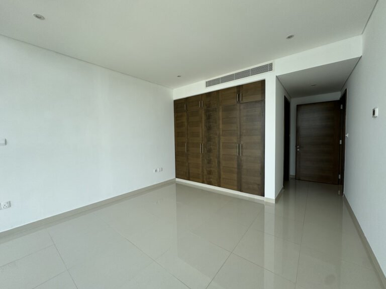 2 BR Freehold Apartment - Al Mouj with Shared Pool & Gym